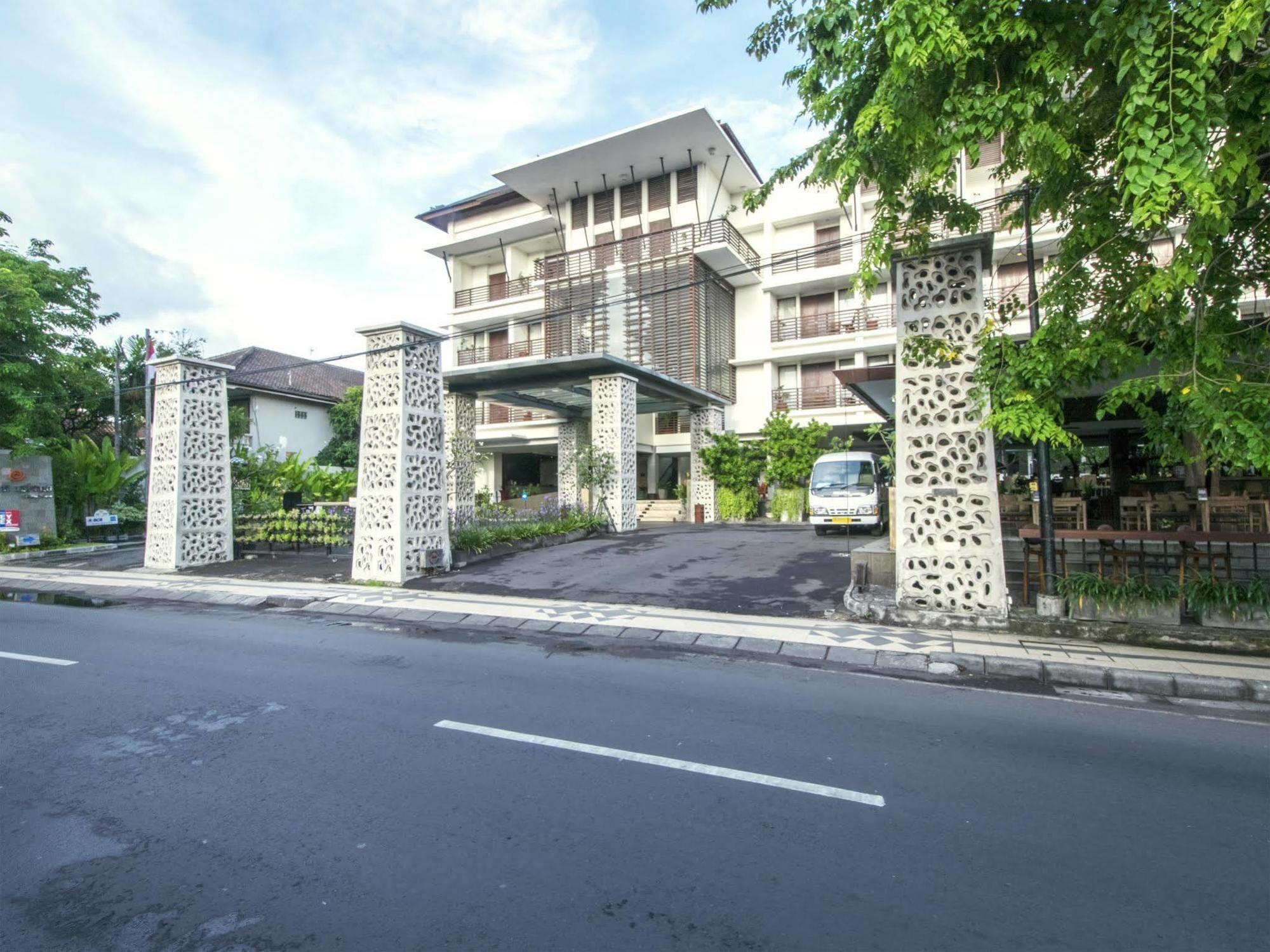Hotel Sun Island & Kuta